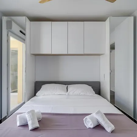 Avec Balcon Parking A 5mn De La Plage By Weekome Apartment Antibes